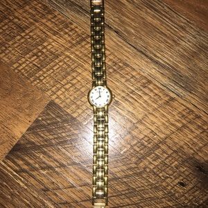 Raymond Weil Women’s Watch - Just needs a battery